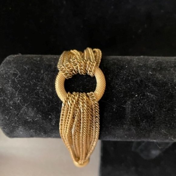 Monet Electroplated Gilded Gold Multi Chain Circle 7" Bracelet 1960's - Picture 1 of 9